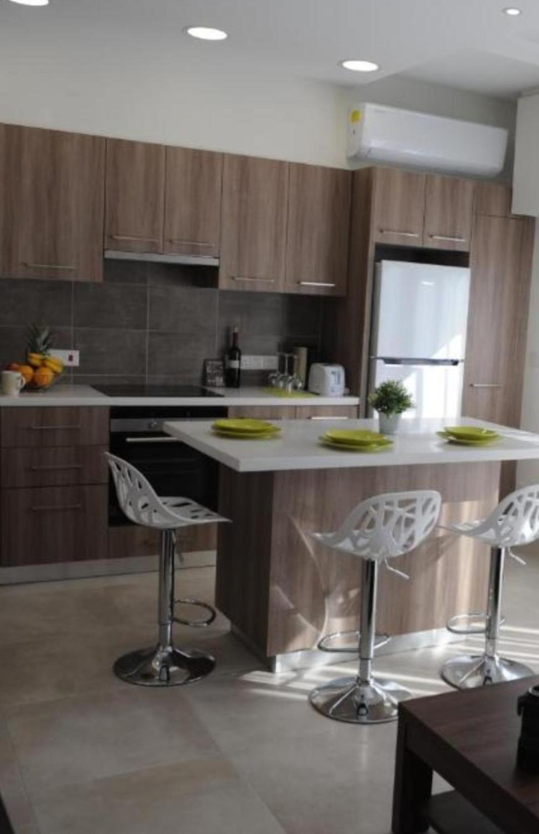 By The Way Apartment Ларнака Екстер'єр фото