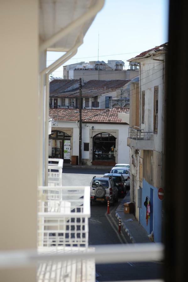 By The Way Apartment Ларнака Екстер'єр фото